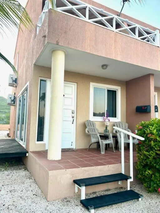 Sunset Breeze Apartment Willemstad Holiday home